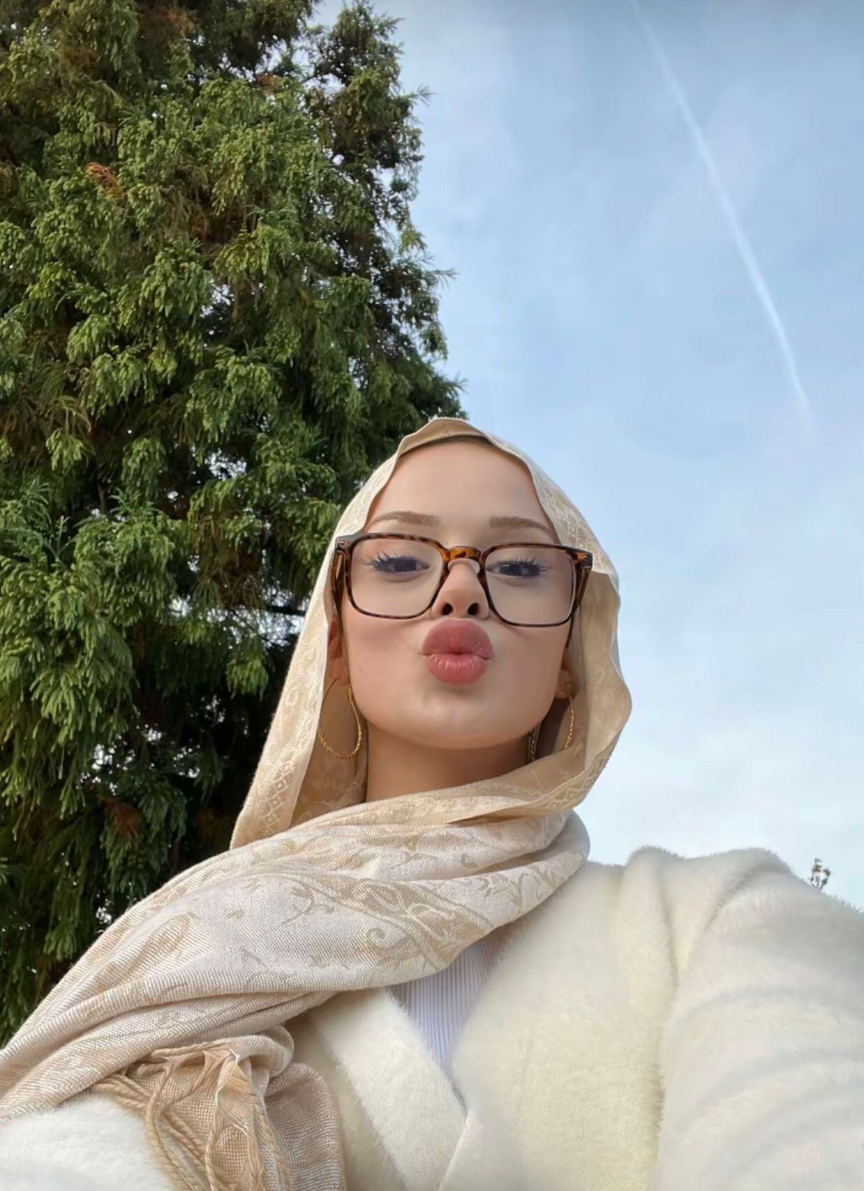 Çamköy Sürprizli Kadın Bayan Escort Ajda