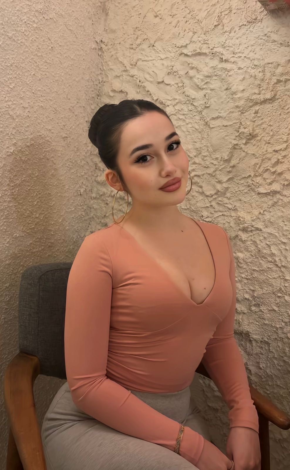 Pınarlı Kosovalı Bayan Escort Aimee